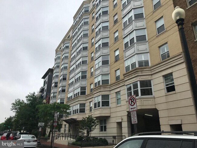 Primary Photo - 1111 11th St NW