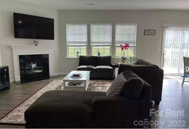 Building Photo - 1713 Wildwood Terrace Trl