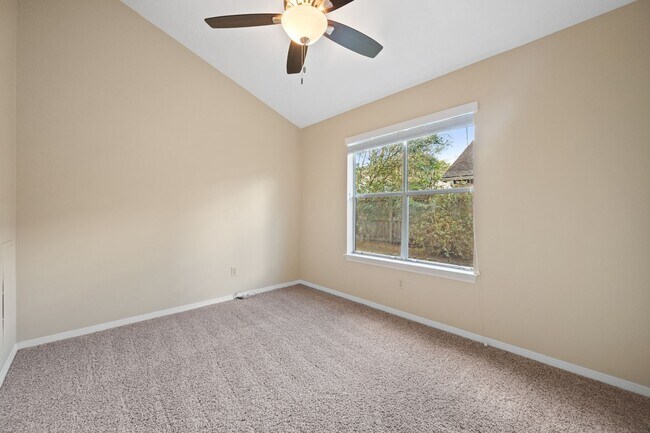 Building Photo - 3411 Valley Gardens Dr
