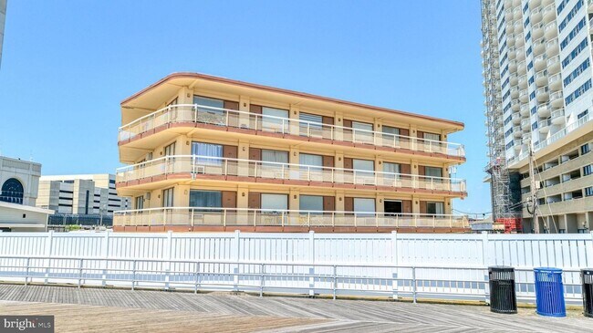 Building Photo - 108 S Montpelier Ave