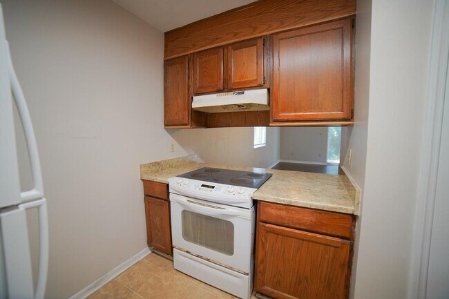 Building Photo - 2739 W Tharpe St