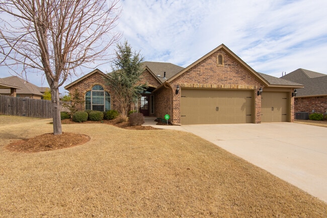 Building Photo - 2124 New Brook Dr