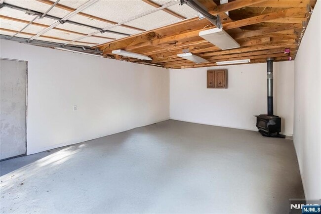 Building Photo - 31 Sherman Ave