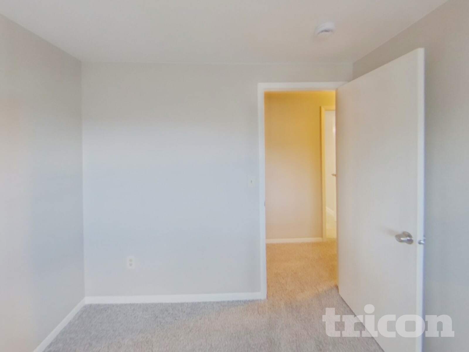 Building Photo - 5060 Barcelona Way