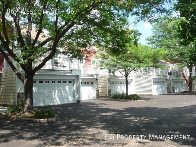 Building Photo - 867 Wescott Square