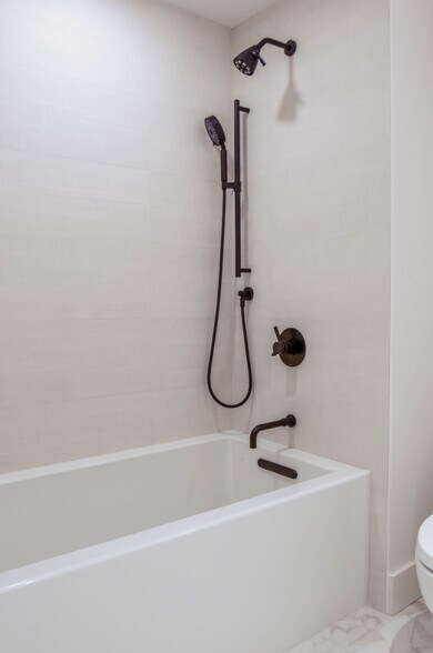 Building Photo - 116 Sherman St