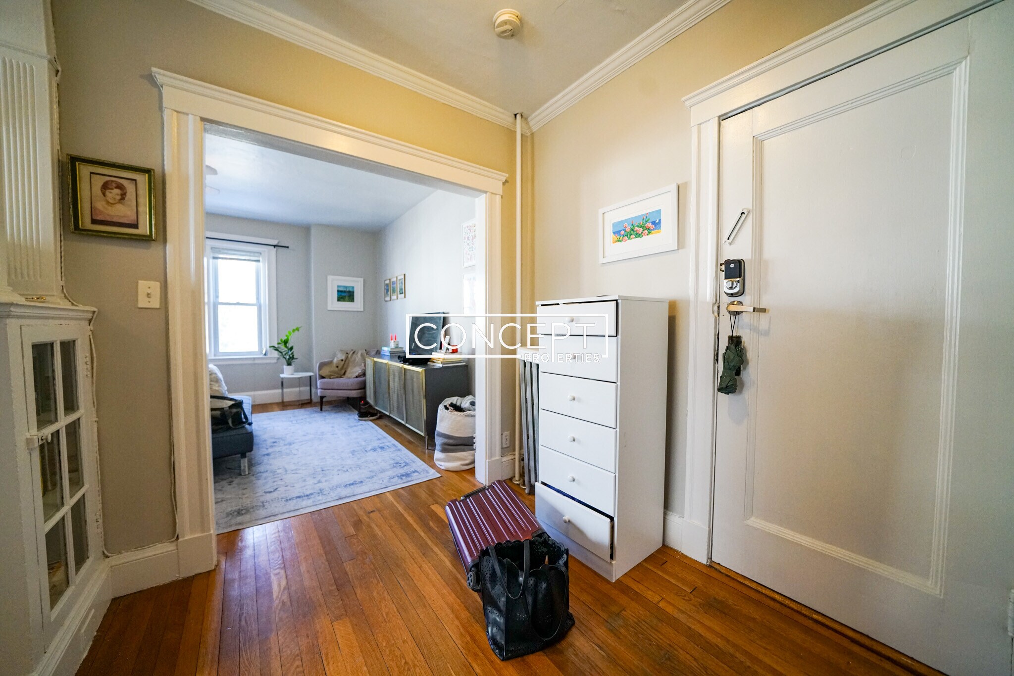 Building Photo - 11 Gray St