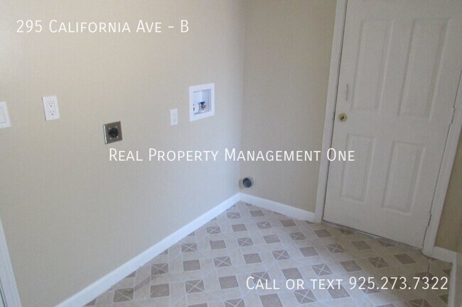 Building Photo - 295 California Ave