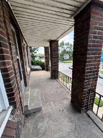 Building Photo - 5134 Caniff Ave