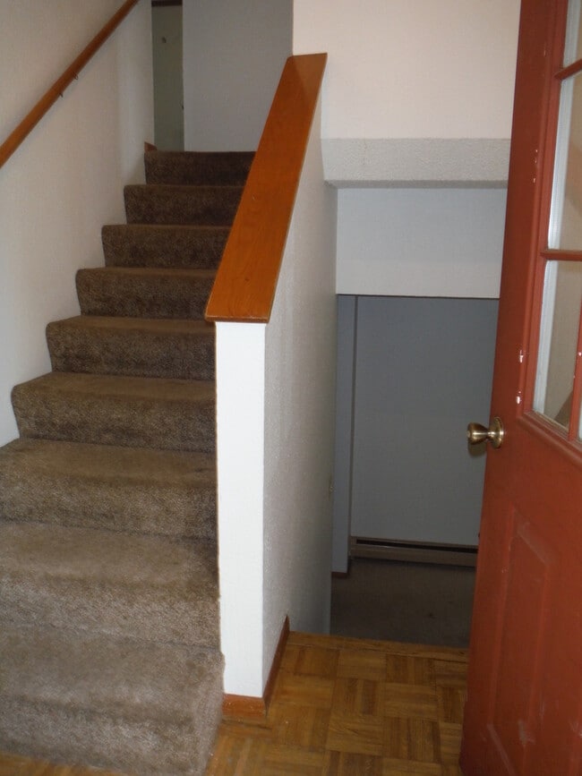 Building Photo - 4 Bedroom Condo- Close to MSU and Downtown Bozeman!
