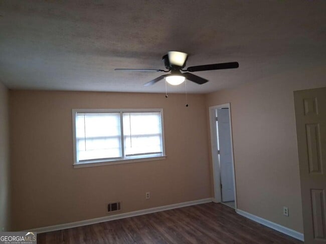 Building Photo - 3336 Cowan Mill Ct