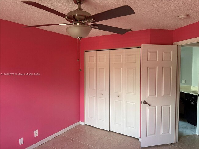 Building Photo - 4383 Laurel Ridge Cir