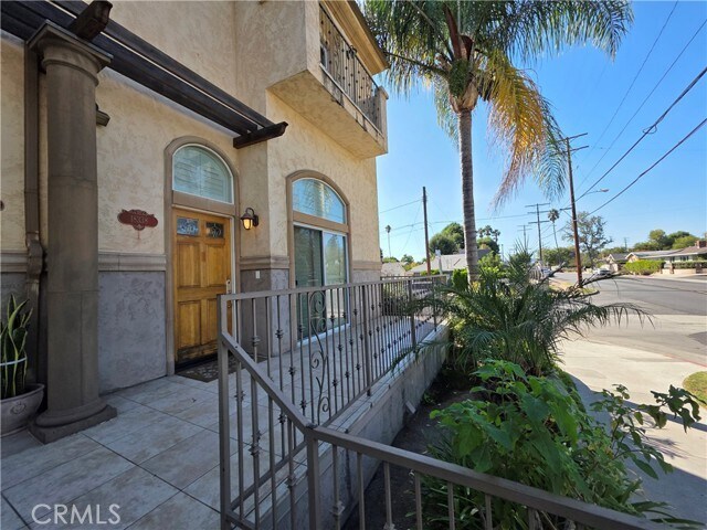 Building Photo - 18338 Rayen St