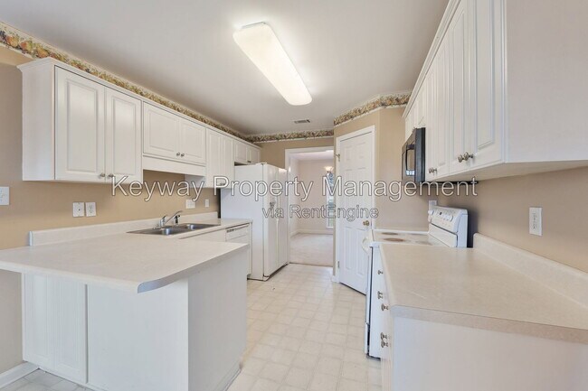 Building Photo - 3495 Essex Pl