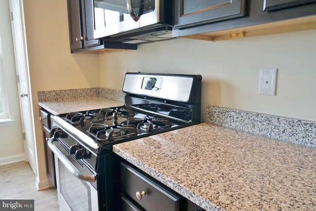 Building Photo - 48 Niblick Square