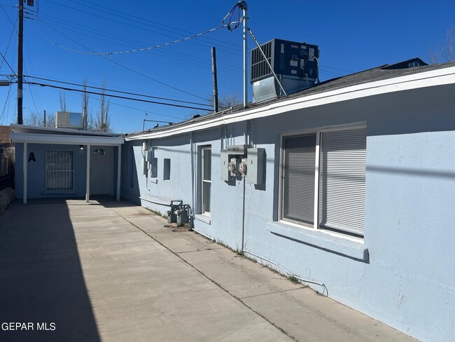 Building Photo - 8870 Sunland Rd