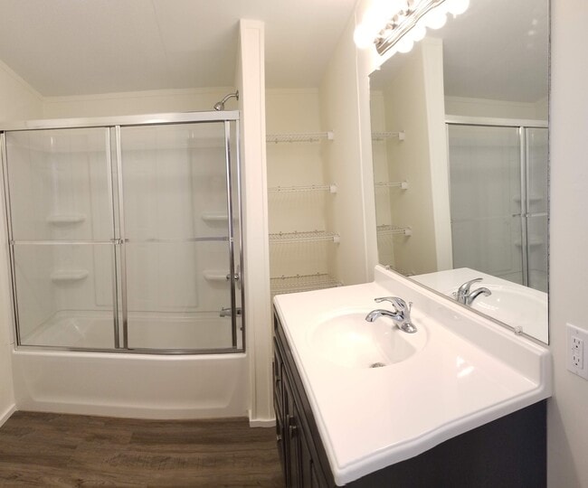 Building Photo - 135 Jo-Katherine Ln