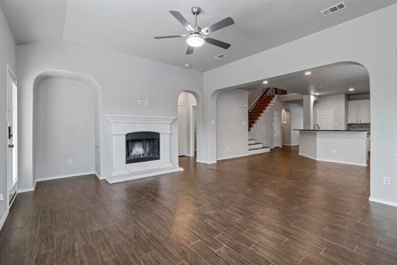 Building Photo - 5209 Memorial Dr