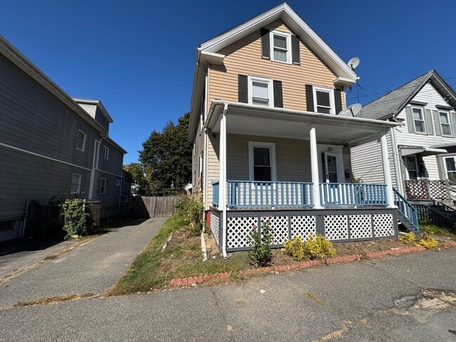 Building Photo - Spacious 4-Bedroom Home with Upgrades and ...