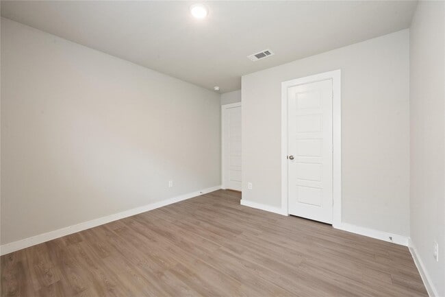 Building Photo - 8635 Jetty Glen Dr