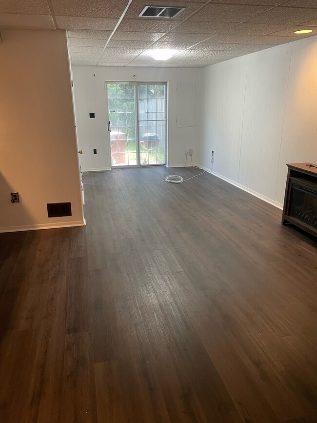 Building Photo - 13019 Trumbull Dr