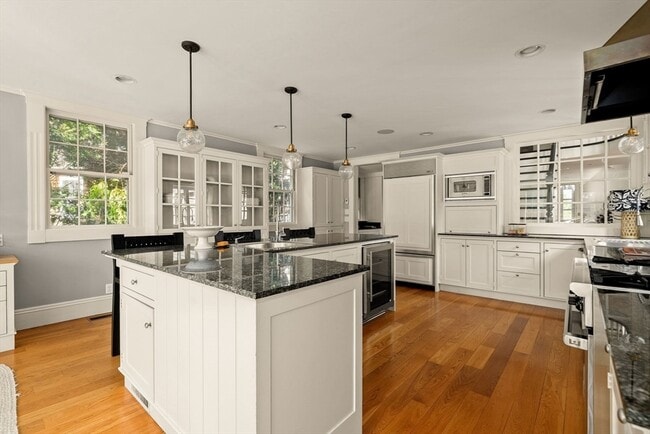 Building Photo - 59 Harbor Ave