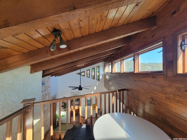 Building Photo - 2059 Glenn Dr