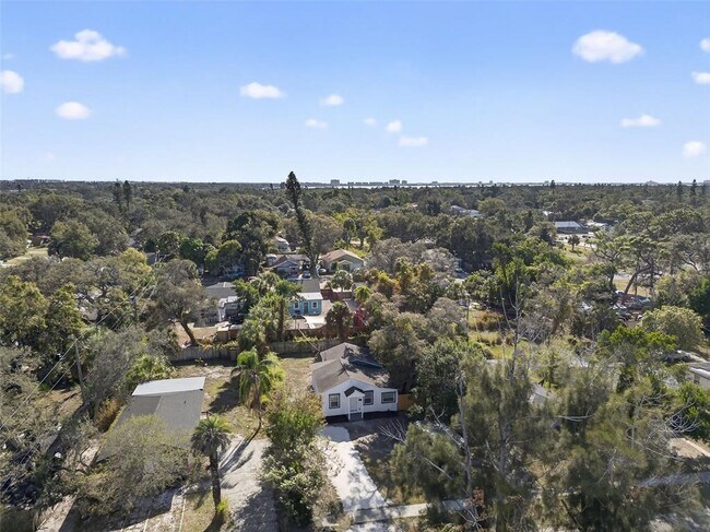 Building Photo - 4324 16th Ave S