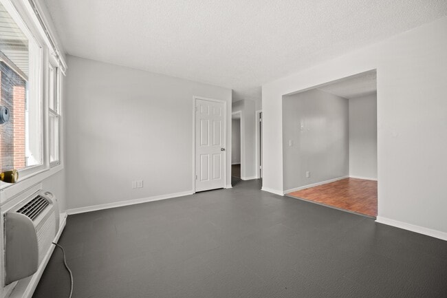 Building Photo - The Terraces at Dekalb on Hillcrest Drive