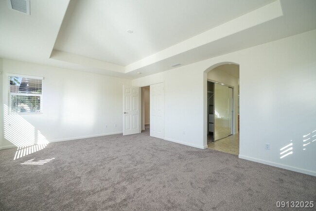 Building Photo - 4 Bed 3 Bath in Ocean Pointe