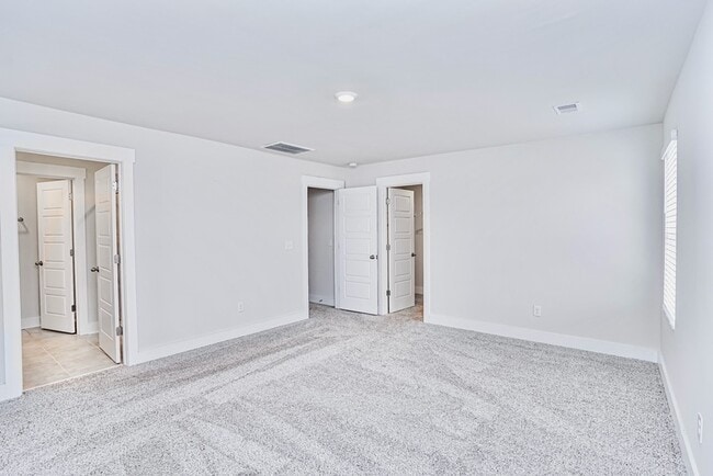 Building Photo - 138 Bromes Way