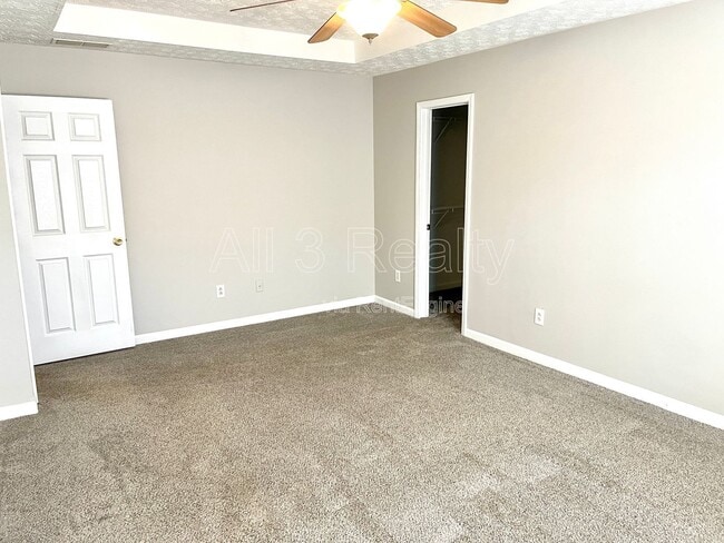 Building Photo - 460 Mountainview Dr