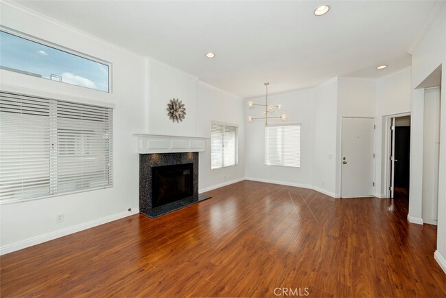 Building Photo - 21117 Aqua-