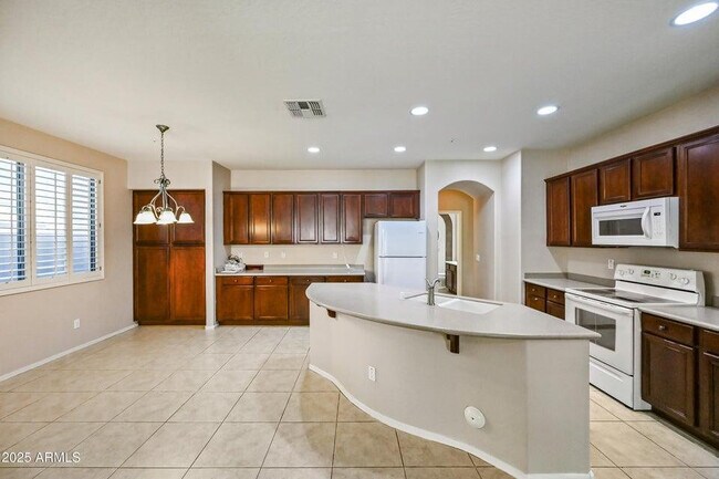 Building Photo - 7102 W Katharine Way