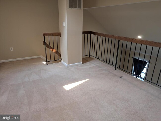 Building Photo - 5309 King Charles Way