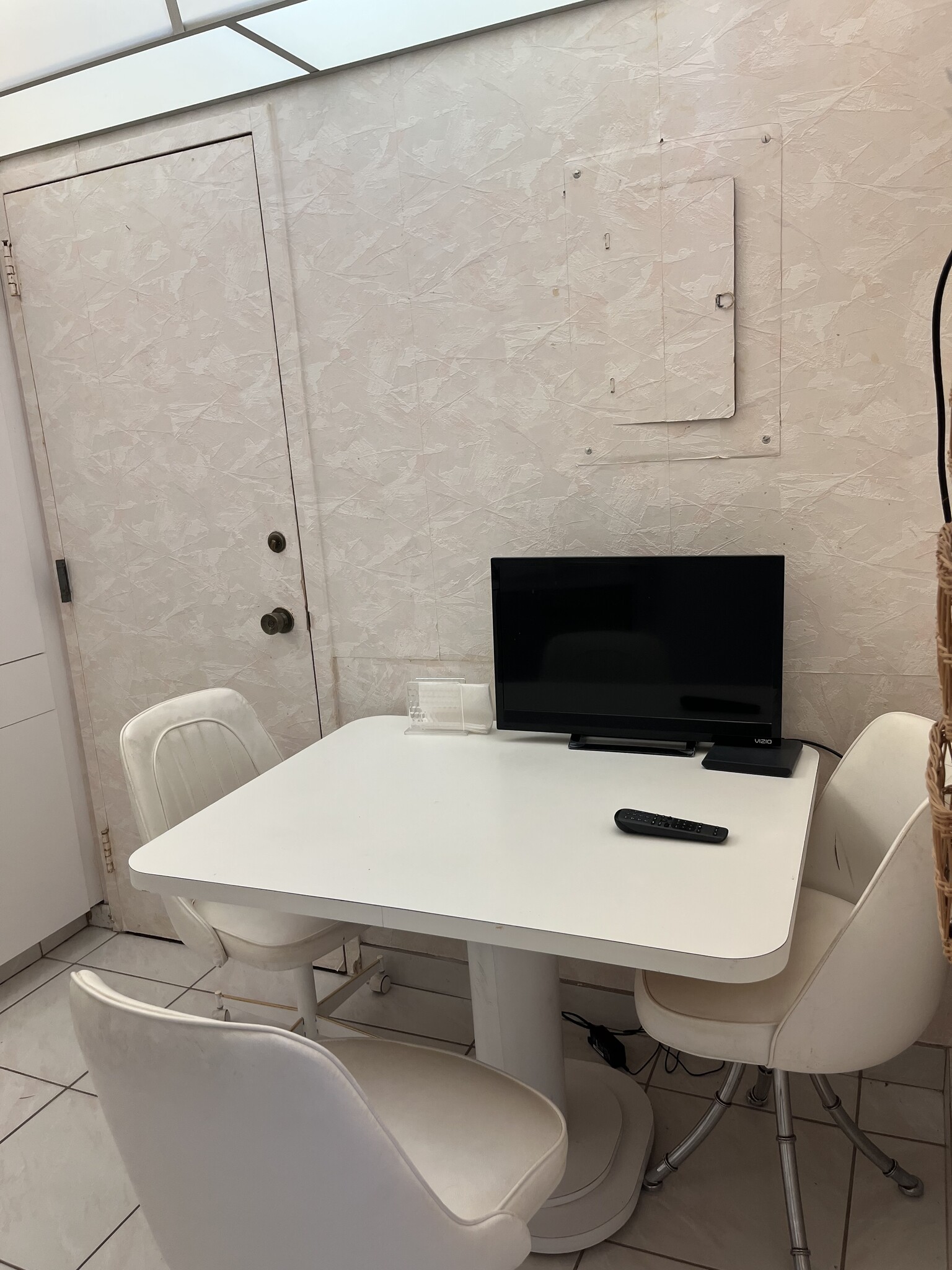 Building Photo - 1965 S Ocean Dr