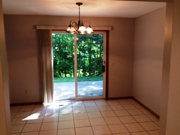 Door from dining room to patio - 1105 W North Water St