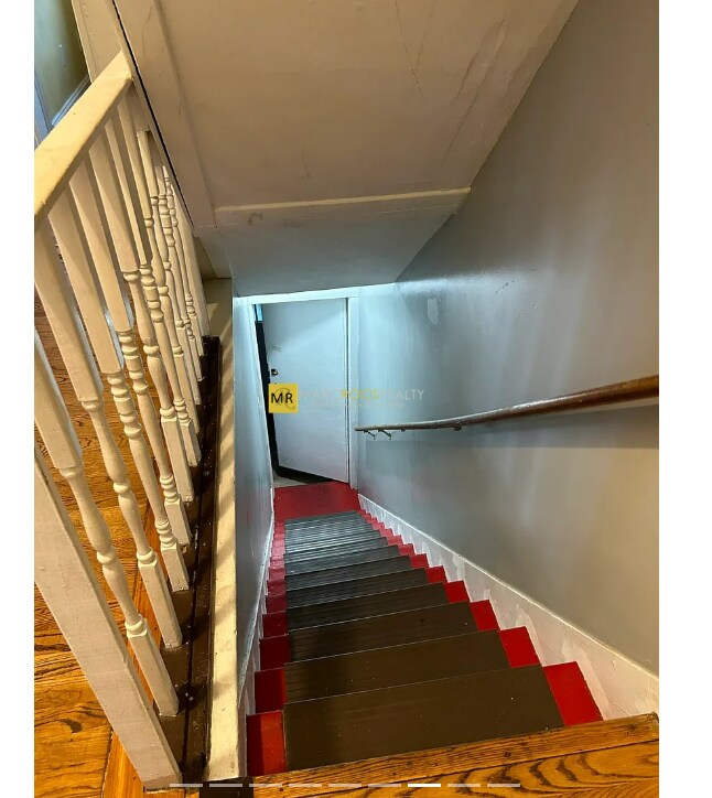 Building Photo - 21 Weston St