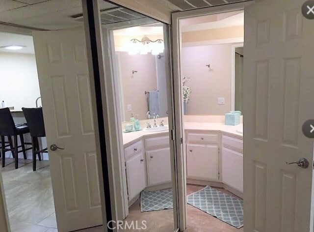 Building Photo - 225 N Rose St