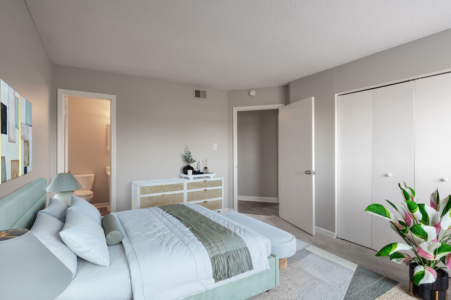 Building Photo - Brookwood Apartments