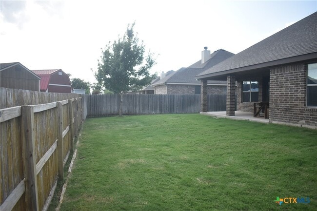 Building Photo - 2602 Paisley Dr