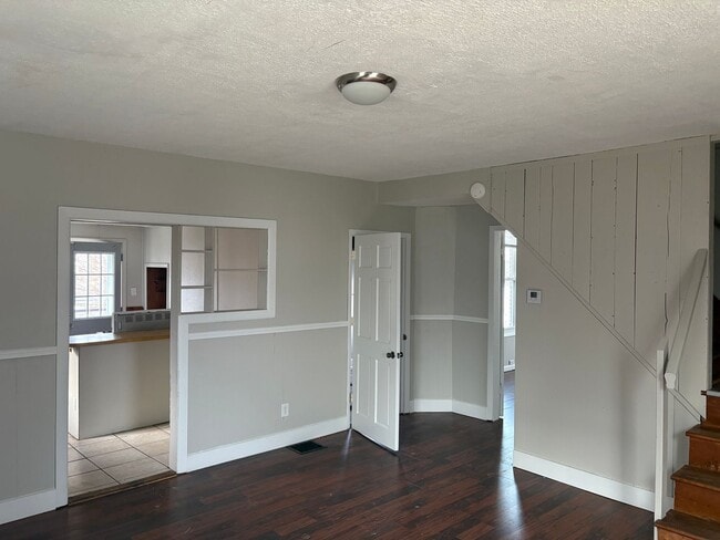 Building Photo - Spacious 3 Bedroom Home in the Heart of Downtown Delaware, OH!