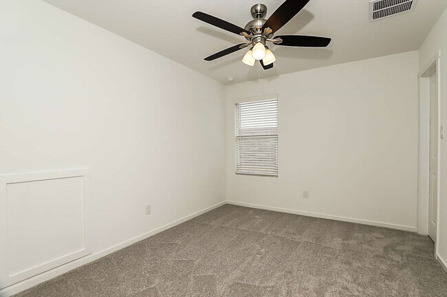 Building Photo - 3402 Rodgers Hl