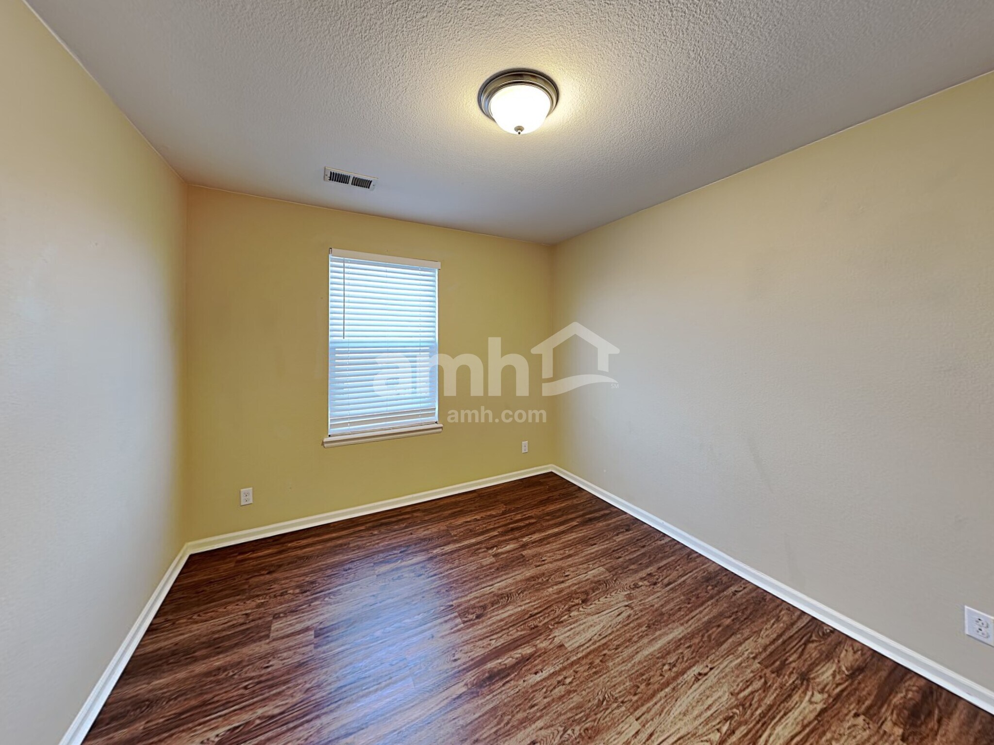 Building Photo - 16224 E 54th Ave