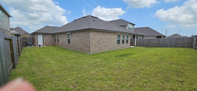 Building Photo - 9515 Meghan Heigts Dr