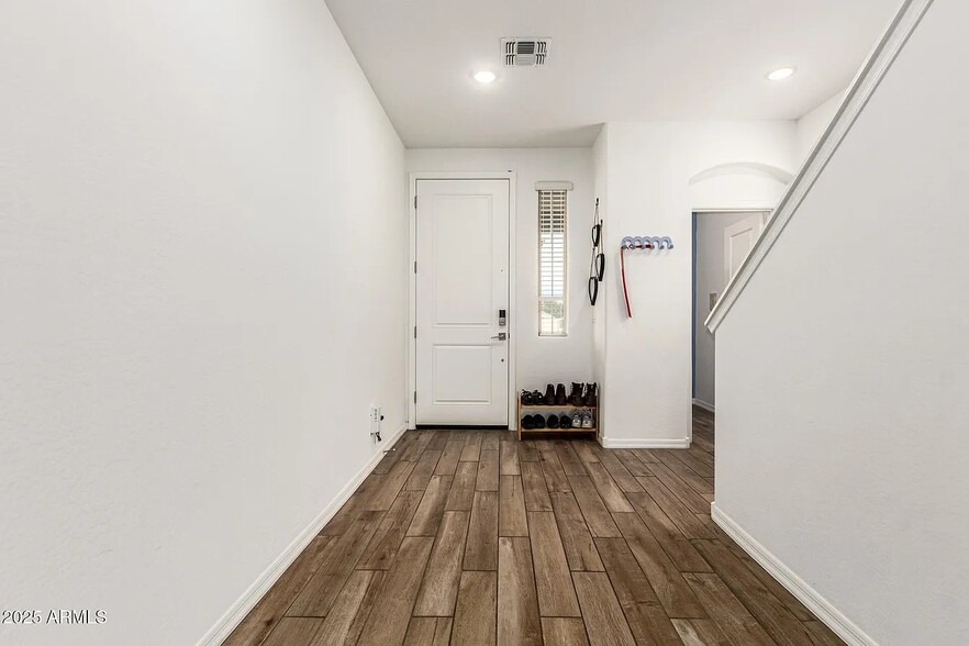 Building Photo - 1020 S 151st Ave