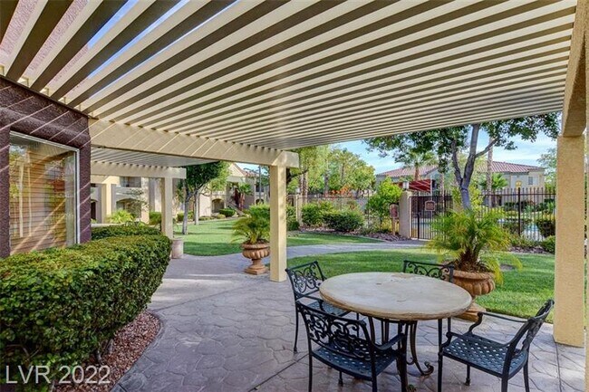 Building Photo - 7885 W Flamingo Rd