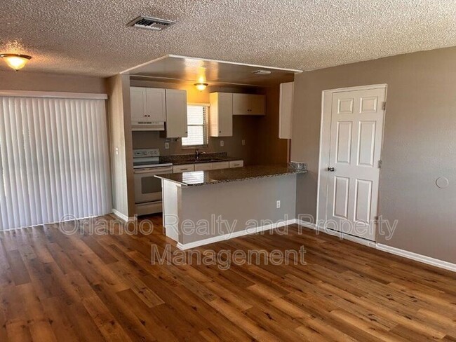 Building Photo - 1728 Flores Ct