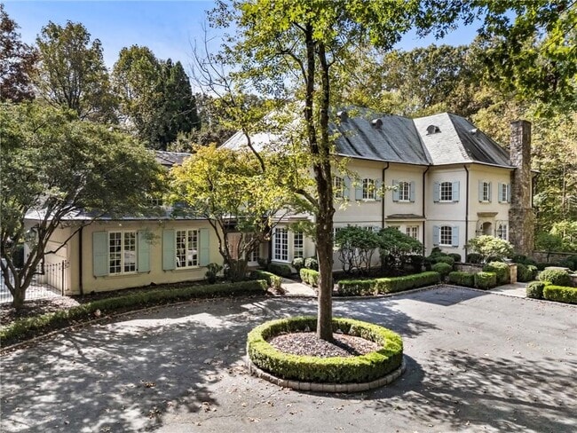 Building Photo - 2485 W Wesley Rd NW