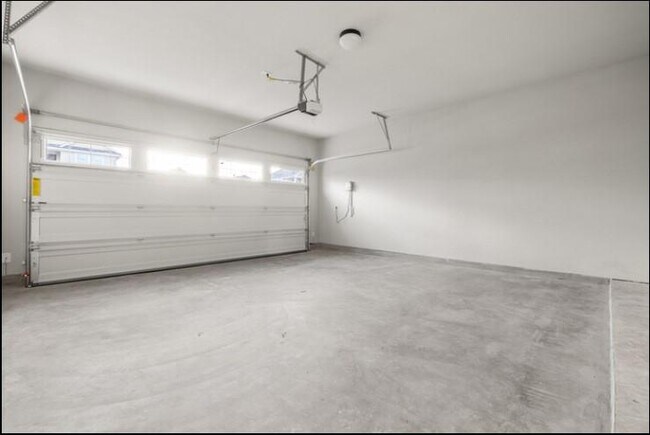 Building Photo - 353 Spiny Lizard Ln